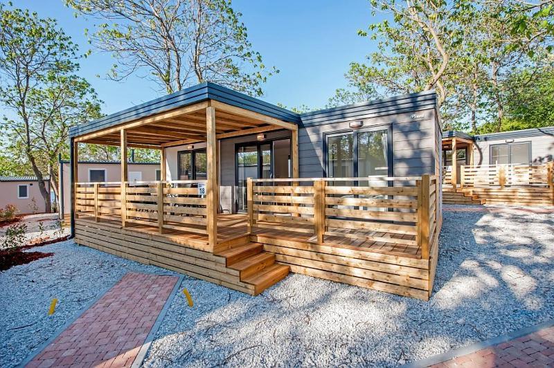 Eurocamp Mobile Homes At Campsite Puntica Funtana Exterior photo