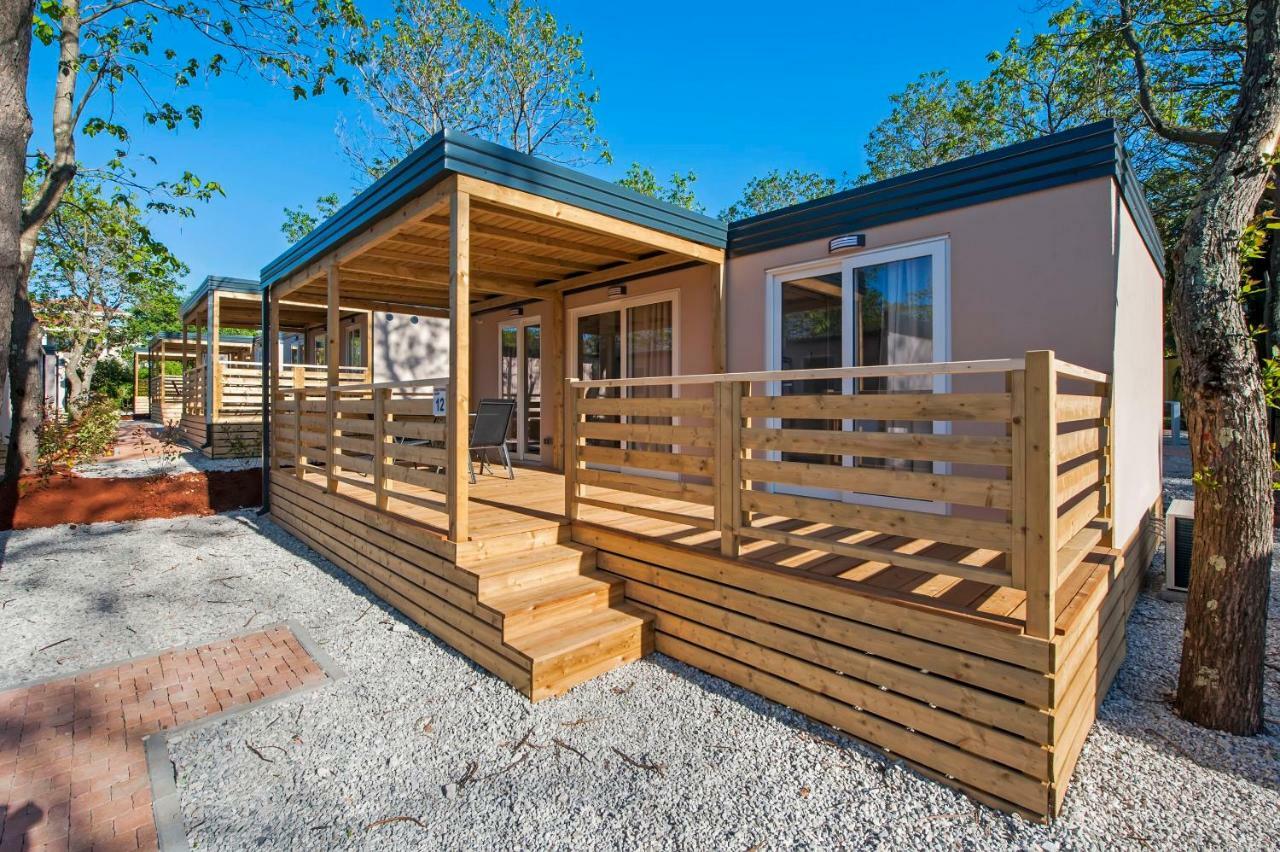Eurocamp Mobile Homes At Campsite Puntica Funtana Exterior photo